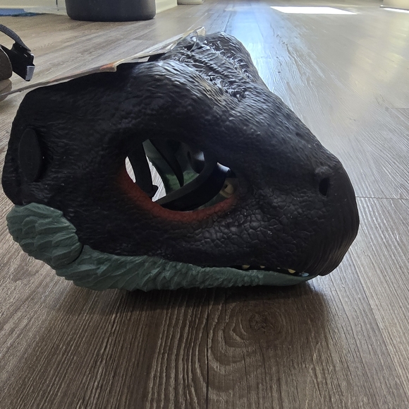 Jurassic World Therizenosaurus face mask. kids size - Picture 1 of 7